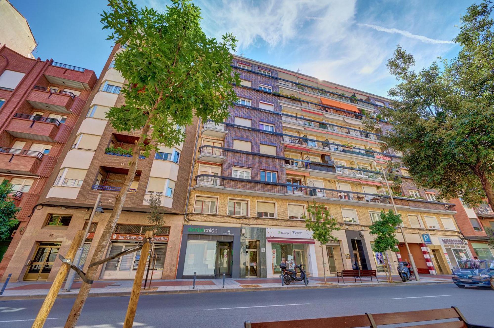 Apartamento Tempranillo Logrono By Clabao Екстериор снимка